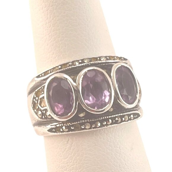 Sterling Silver Amethyst Gemstone Ring With Intricate Detailing & Three Oval Sto - Picture 1 of 10